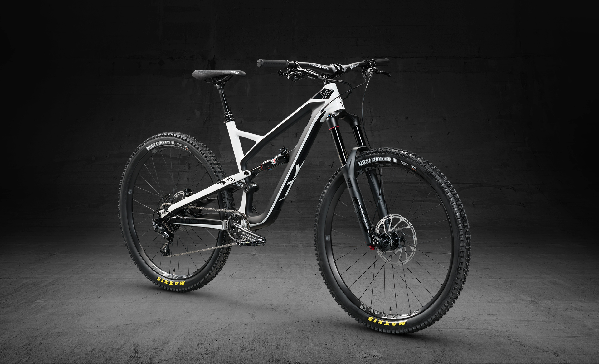 83b5cafc-a10f-4324-965a-74bf3f4bad15