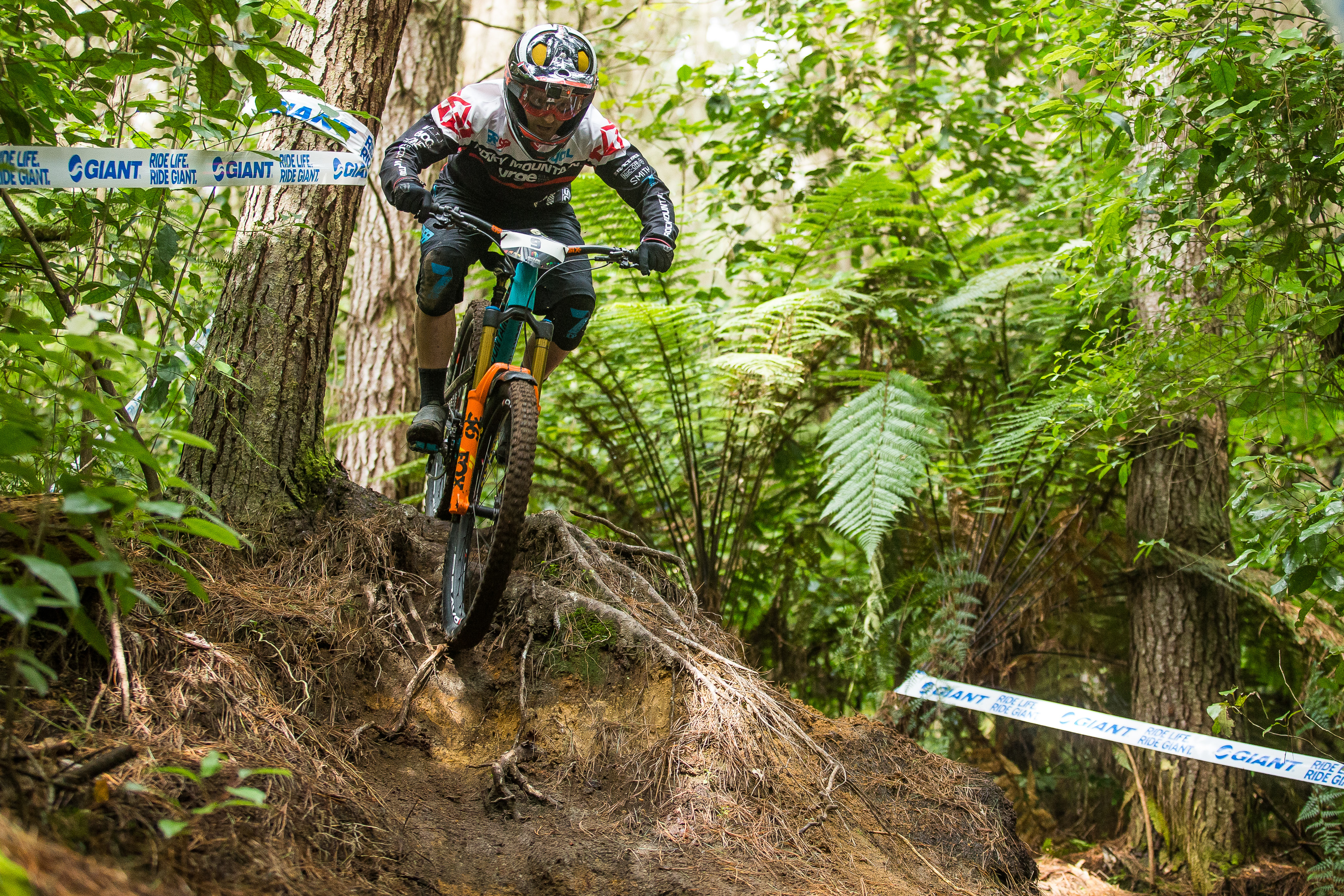 cworx_rotorua_3864_giant_toa_enduro_jessemelamed_32823816093_o