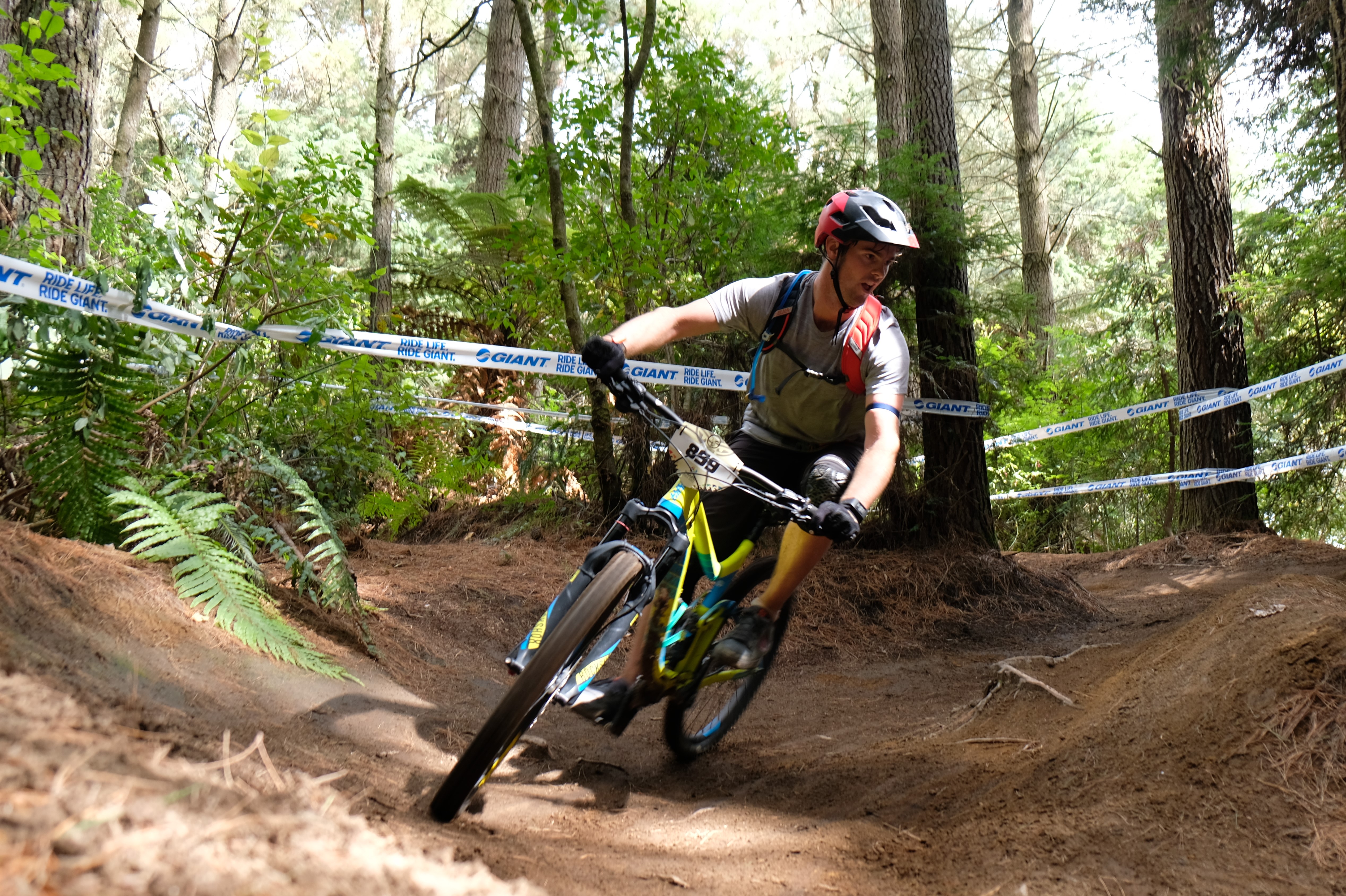 giant-toa-enduro-challenger_33481019912_o