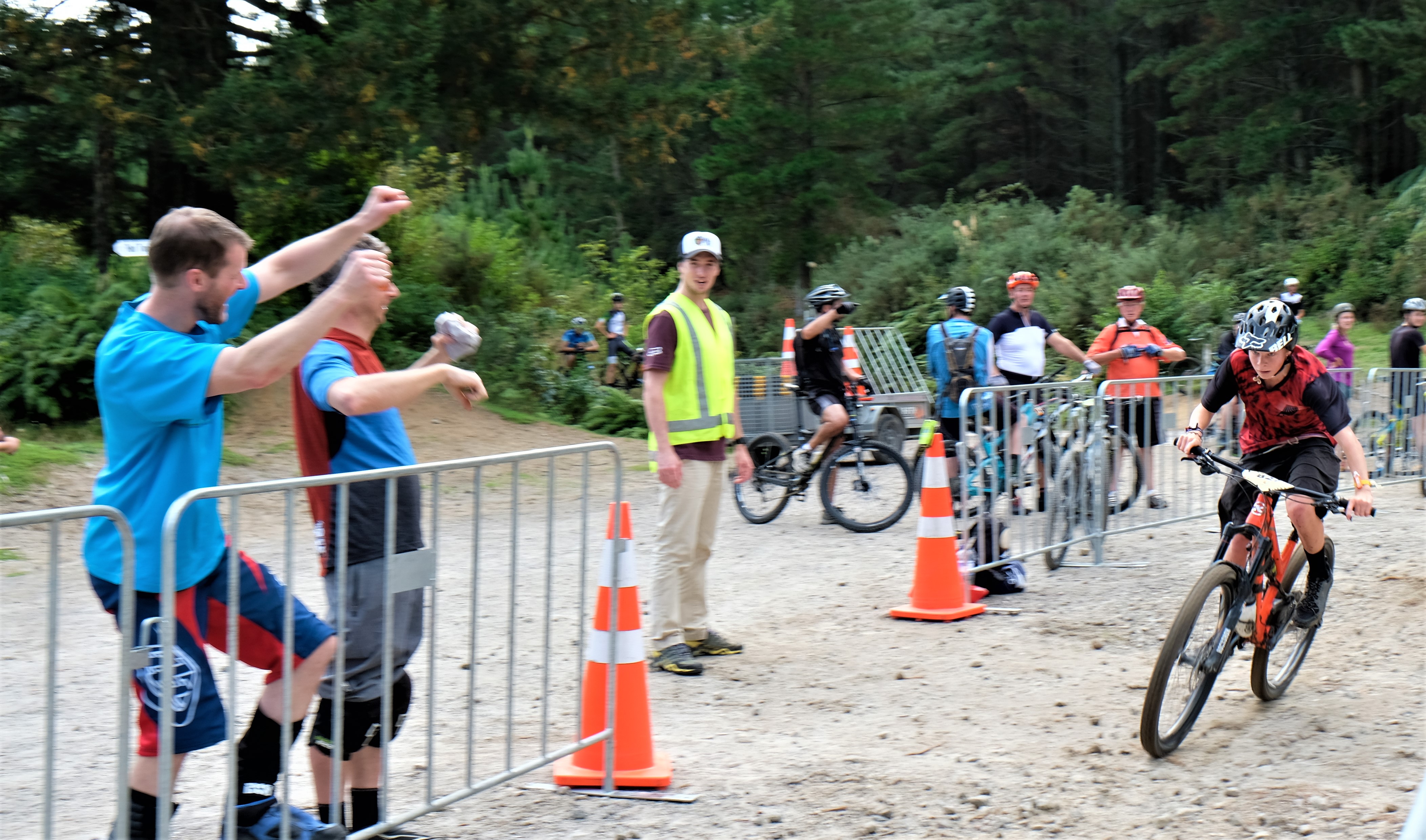 giant-toa-enduro-challenger_33637286015_o