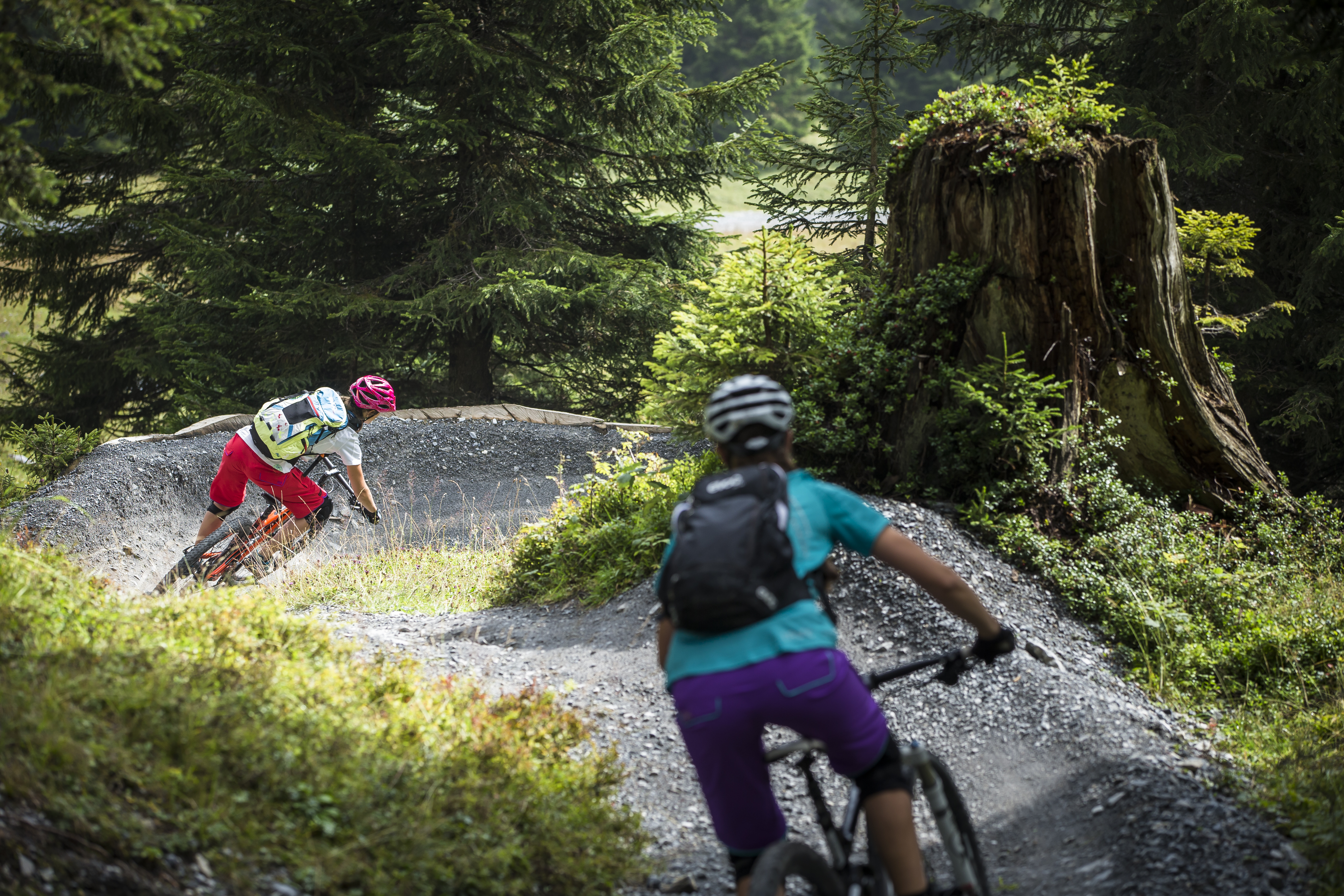 trek_runcatrail_flims-weisse-arena-gruppe-gaudenz-danuser Trek Runcatrail in Flims Foto: Gaudenz Danuser