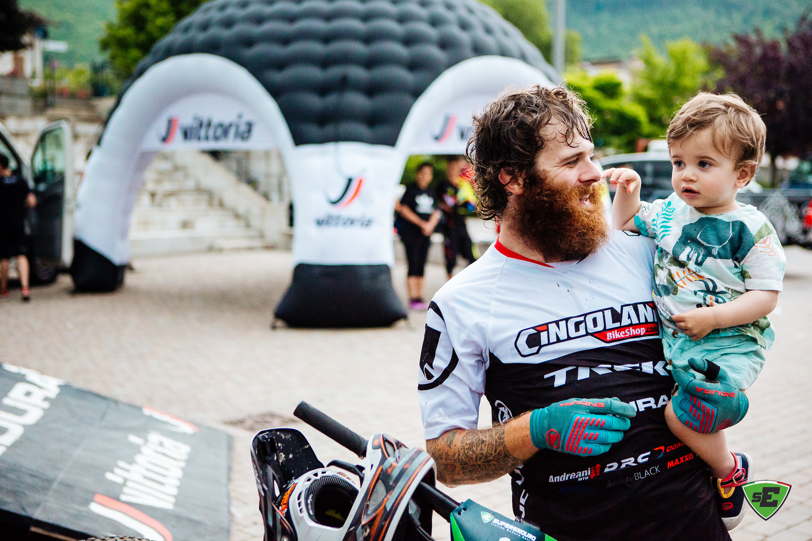 28530050068_d1518b00d1_h