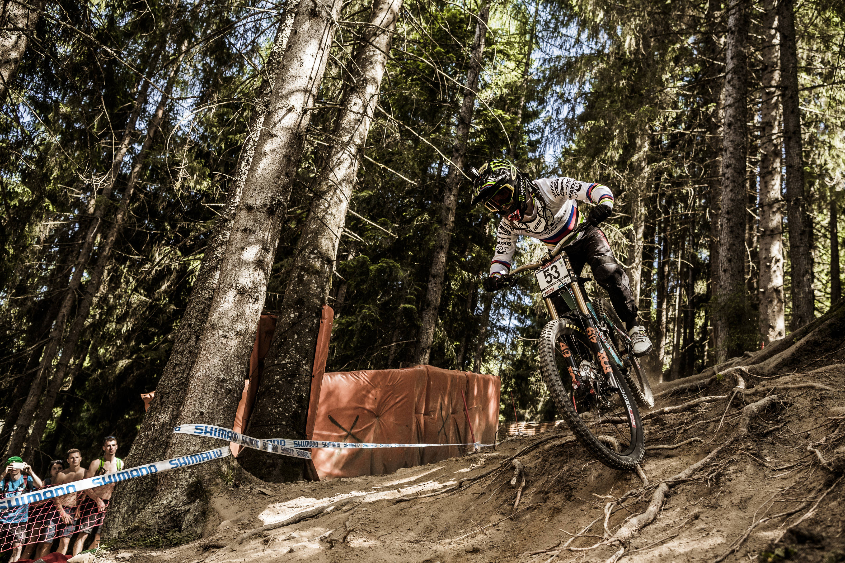 ap-1s98cgfb11w11_news