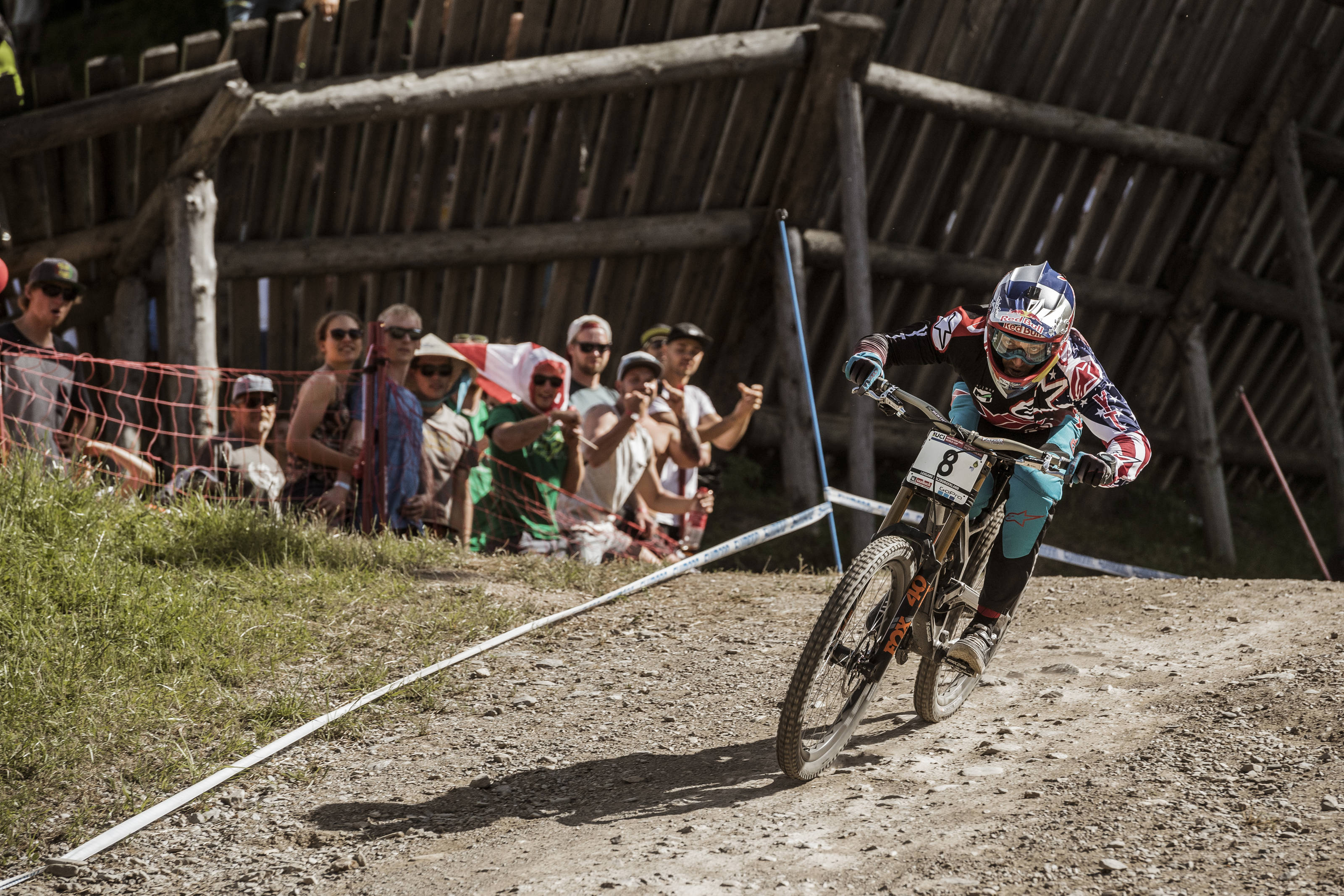 ap-1s98ckezh1w11_news