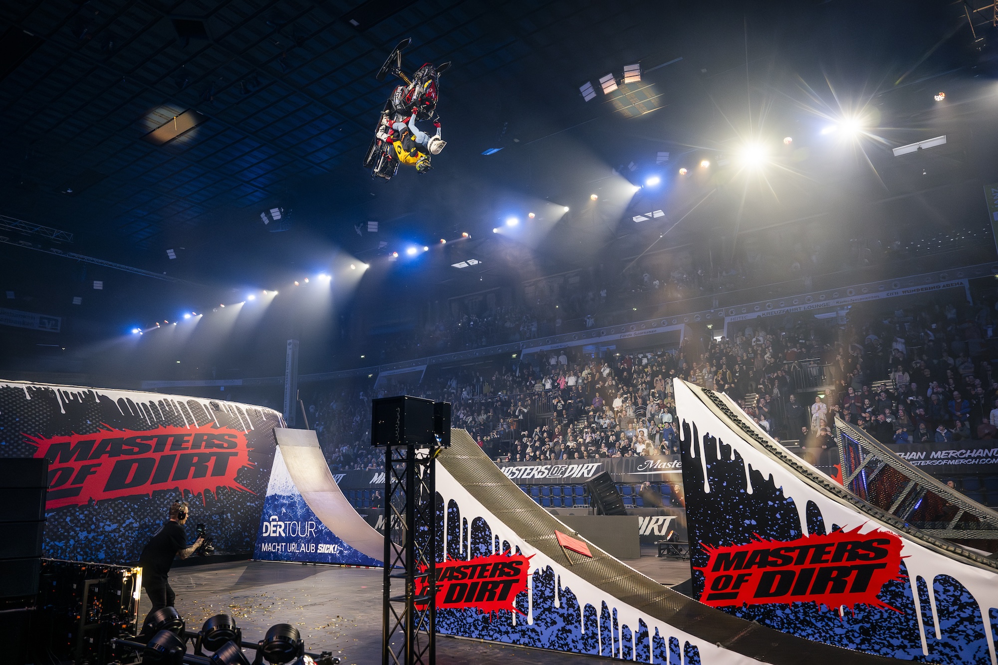 MOD24_Kiel_SHOW1_ACTION_MarcusOhlsson_Adolf Silva_photographer_@wolisphoto_BartekWolinski_DSC4446-Enhanced-NR Masters of Dirt 2025