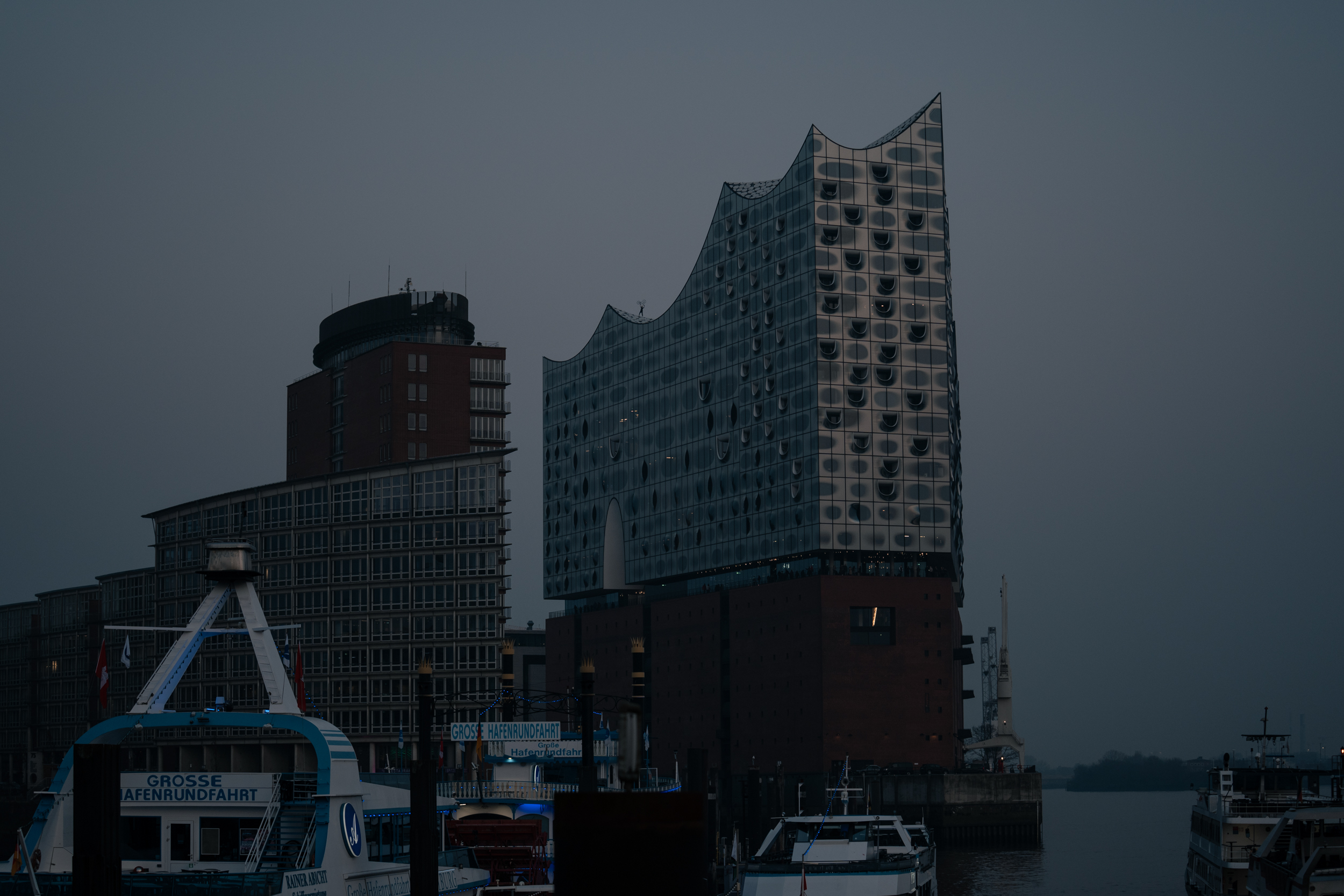 Fabio Wibmer Backflip Elbphilharmonie 