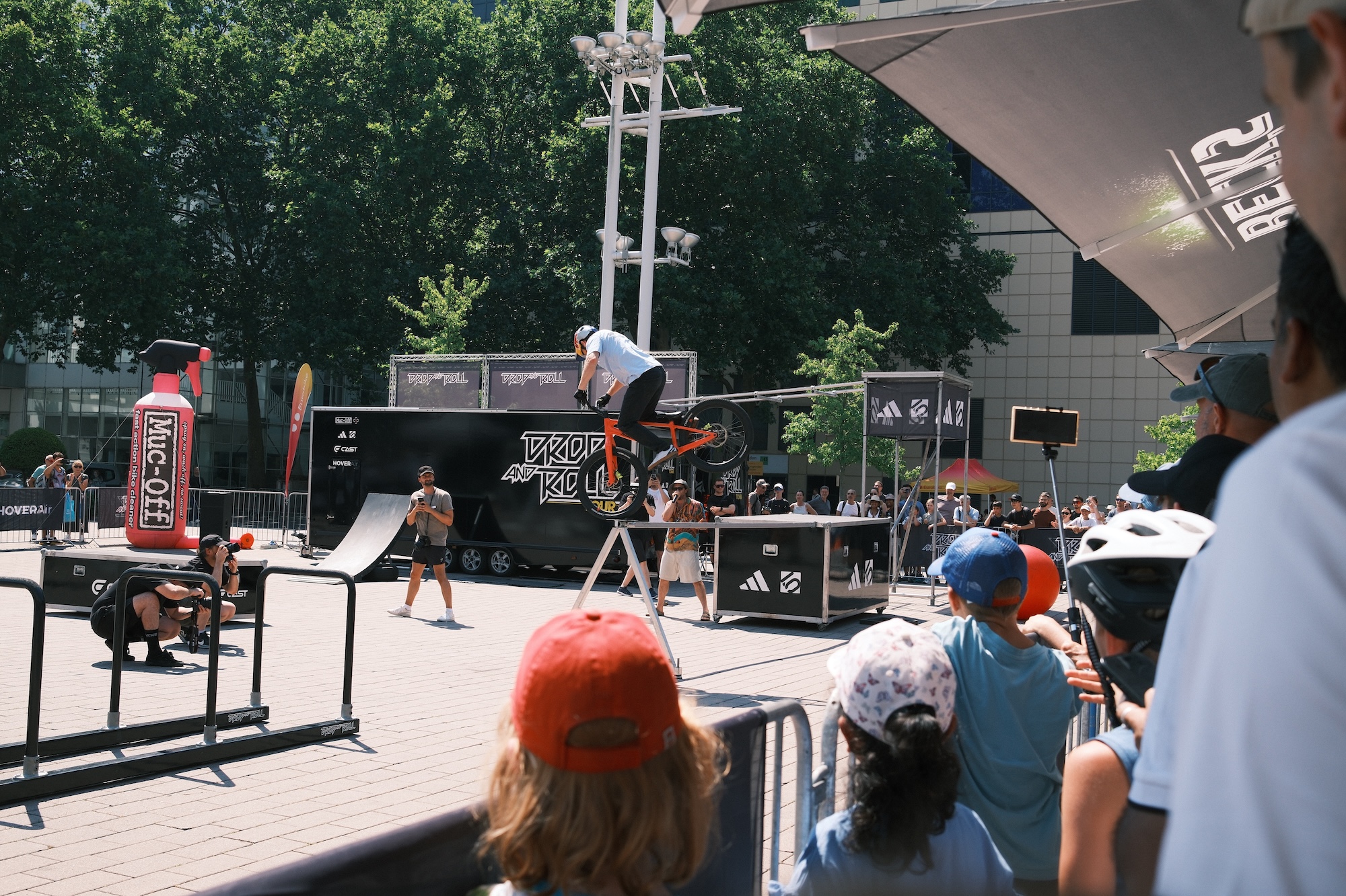 Drop  Roll Show Eurobike 26