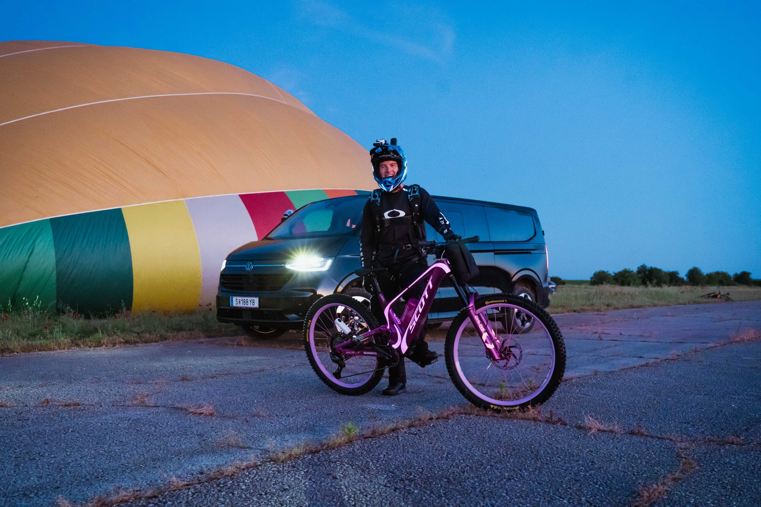 Balloon-Jump_Elias-Schwaerzler-27