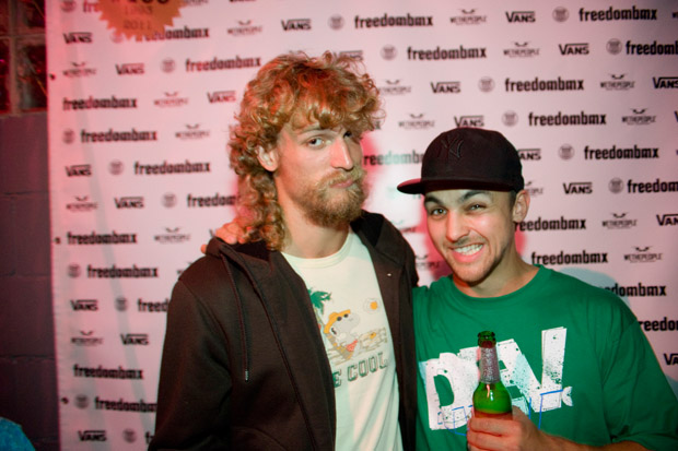 Der Schnurrbart ging bis über die Oberlippe! Wikingerstyle!