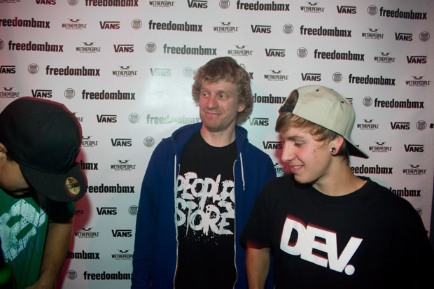 Janheinen ist das alles nicht mehr gewohnt, dabei hatte er mit alkoholfreiem Becks vorgeglüht 