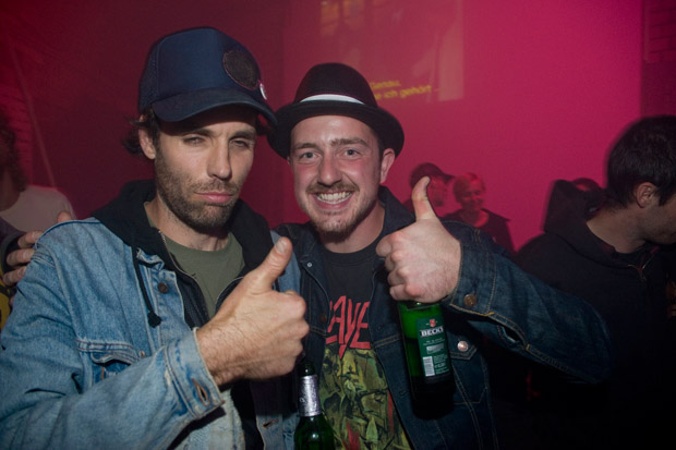 Manual Mike erfüllte sich einen Traum und ließ sich mit Karl-Heinz Arnoldy fotografieren