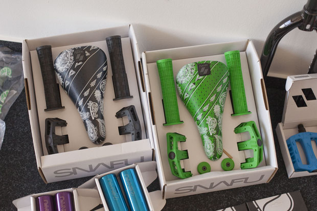 SNAFU-Parts als Geschenkbox in deiner Wunschfarbe