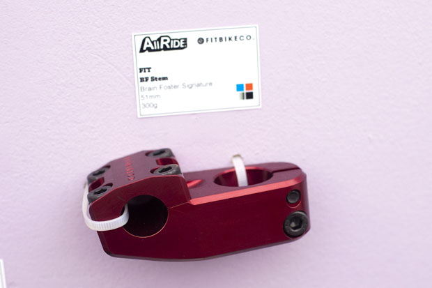 Der Toploader des Blue Falcons: Brian Foster Signaturevorbau von Fit