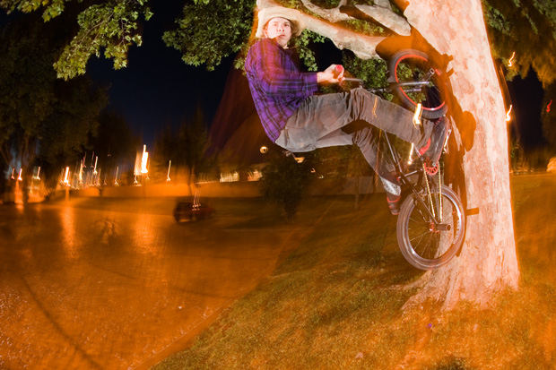 Ein wunderbarer Abschluss eines langen Tages in Albufeira: ein Fakie Wallride von Christian Köhler