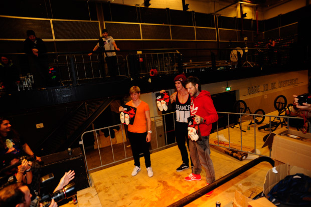 Vans rebeljam Gewinner Flat Hard Trick