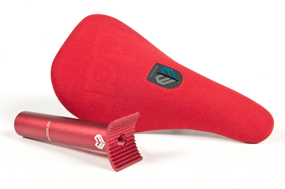 éclat Gonzo Sattel und Pivotalstütze