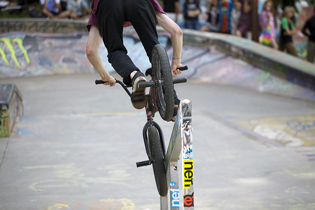 Bruno-Hoffmann-Tooth-Hanger