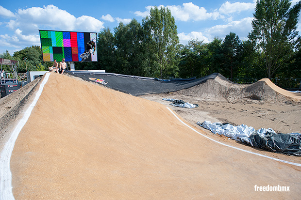 Red-Bull-R.Evolution-freedombmx