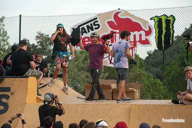 Gary-Young-Vans-rebeljam