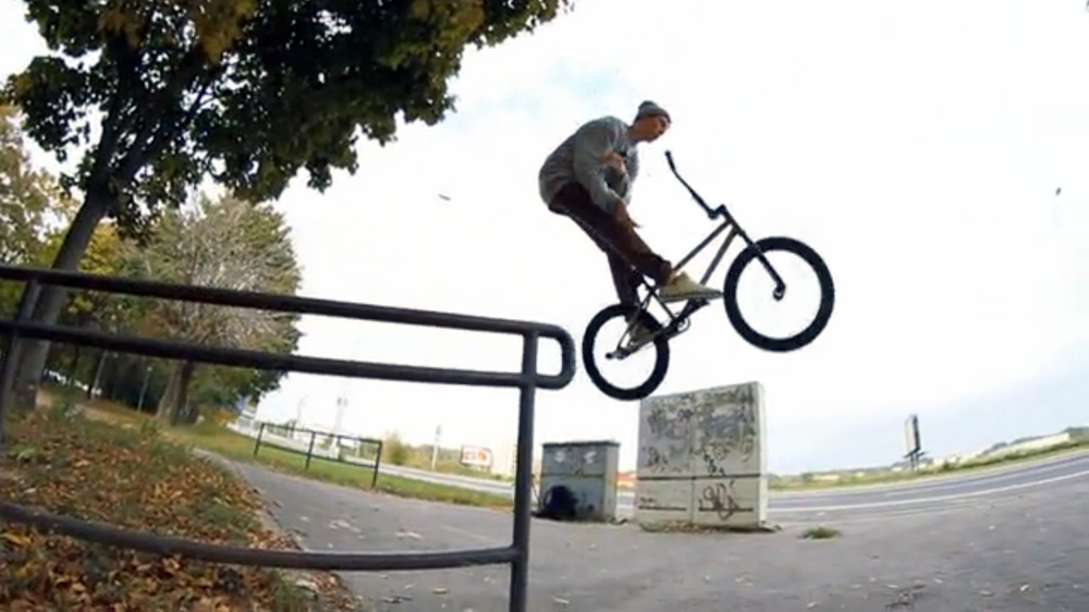 Kiko-Kmet-Video-Trailer