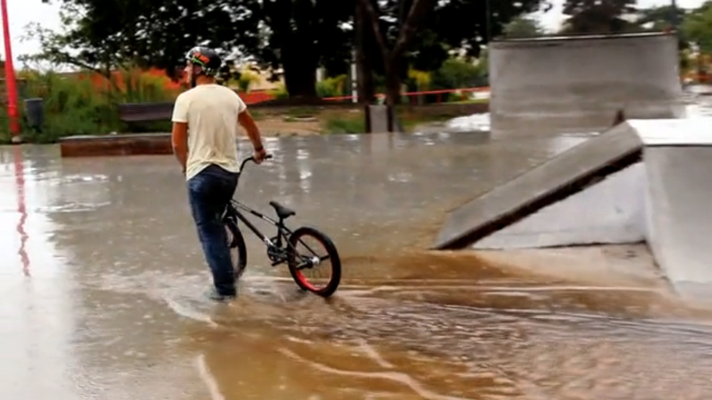 Huelvano-Fisure-BMX-Edit