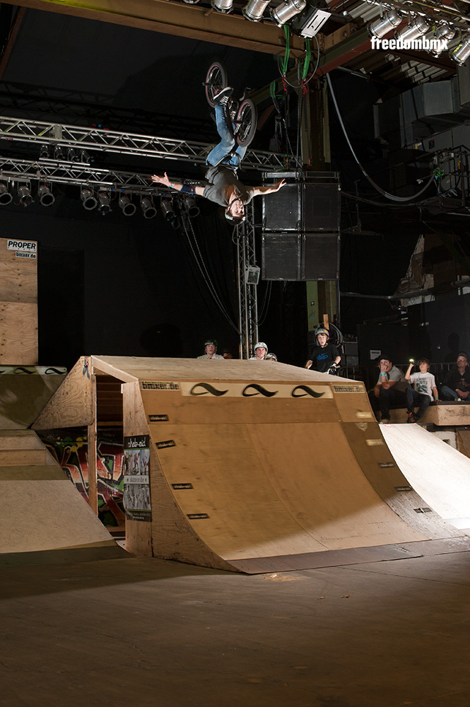 Maarten-Knipp-Skaters-Palace