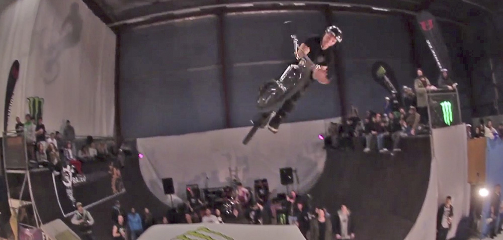 countrybikes-white-line