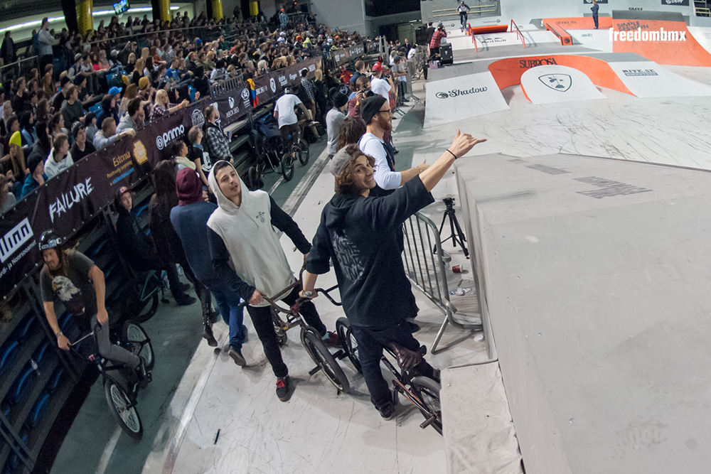 Simone Barraco ist eigentlich Surfer. Dafür, dass er gestern nicht einen Meter gefahren ist, wusste er heute dann doch ziemlich gut mit den Rampen umzugehen