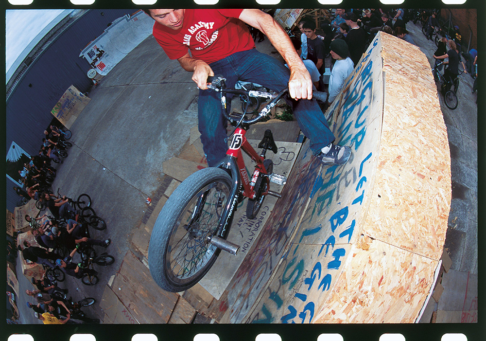 Peter-Adam-BMX-Footplant