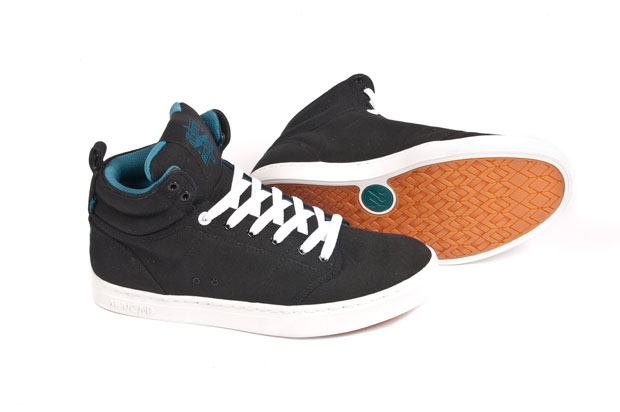 Almond_Belmont_Black_Canvas-1-1