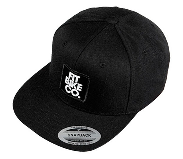 Fit-Cap-Patch-Flexfit-Snap-Back-schwarz