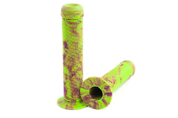 Kink-Griffe-Alpha-gruen-violett-splash