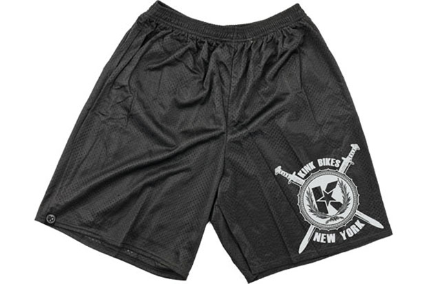 Kink-Shorts-Core-schwarz
