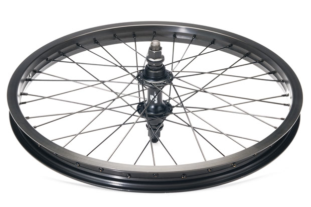 Sal10_RookieWheel_rear