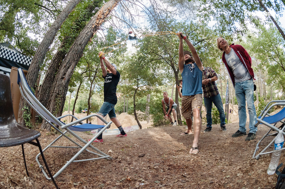 Vans-Kill-the-Line-1