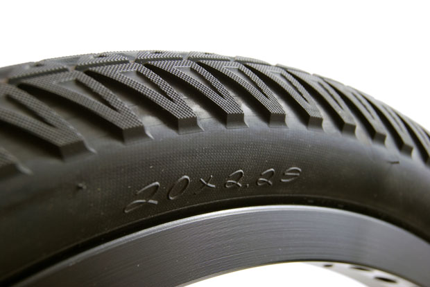 flybikes Tire Ruben Ligera detail 2.25