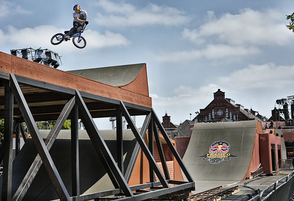 Red Bull Framed Reactions Bas Keep Kickout