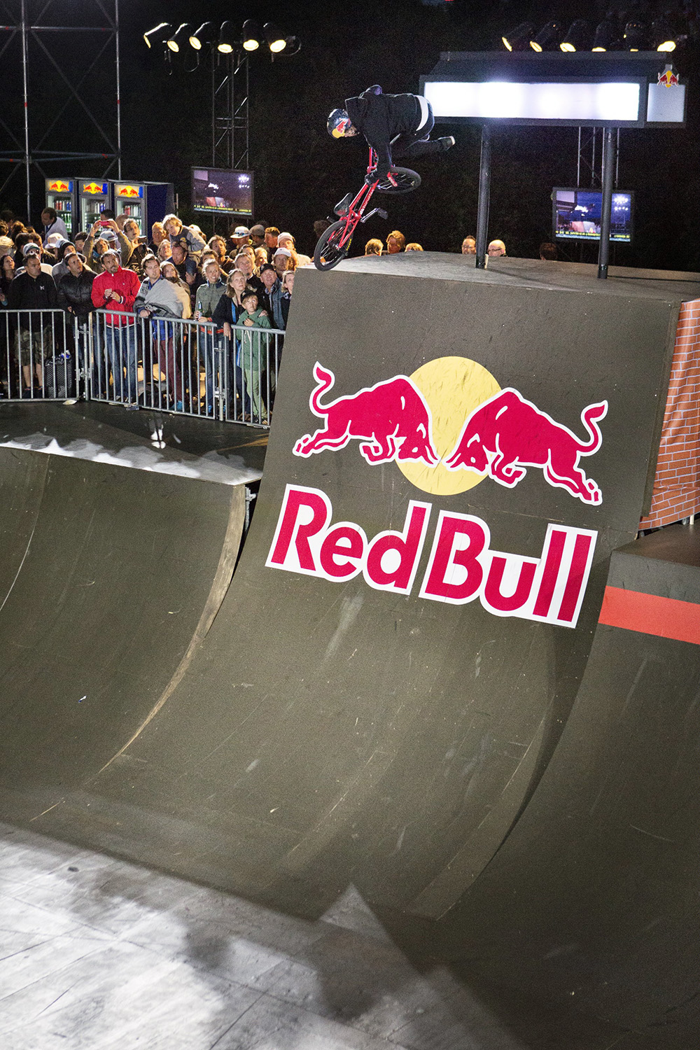 Red Bull Framed Reactions Drew Bezanson Wallride Whip