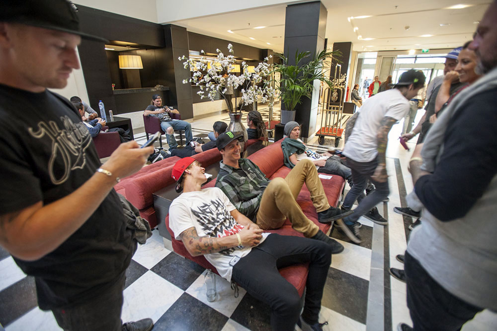 Red-Bull-Framed-Reactions-Riders-Hotel