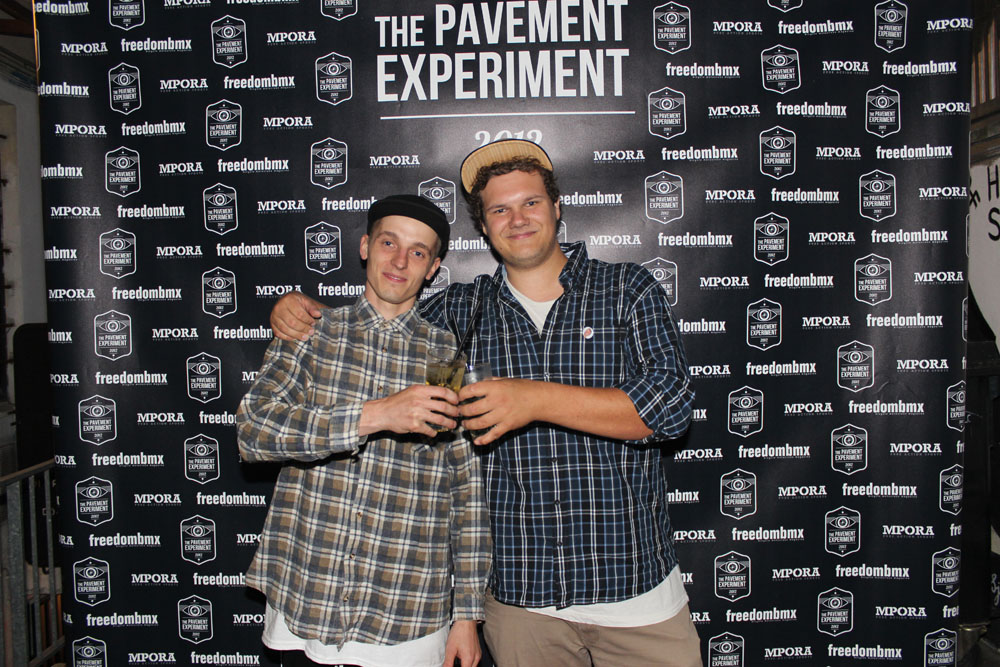 Pavement-Experiment-Premiere-Bub-Yak