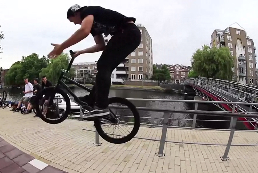 Leservideo-Roadtrip-to-Amsterdam