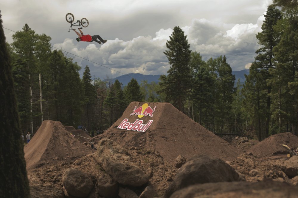 Red-Bull-Dreamline-2013-Cam-White-Backflip-Superman-Seatgrab