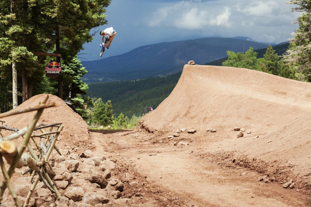 Red-Bull-Dreamline-2013-Chris-Doyle-Lookdown