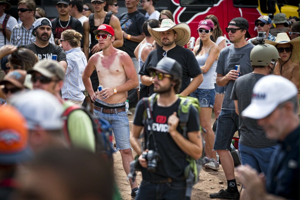 Red-Bull-Dreamline-2013-Farmers-Tan