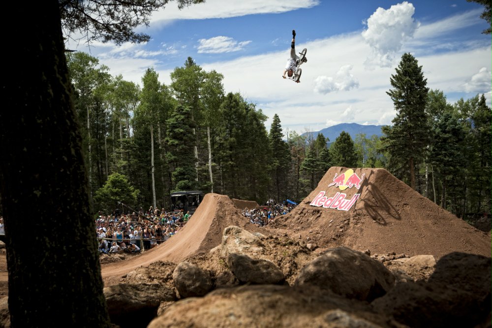 Red-Bull-Dreamline-2013-Hucker-360