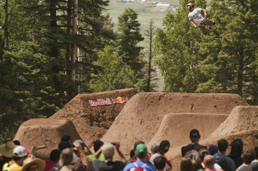 Red-Bull-Dreamline-2013-Hucker-Dork