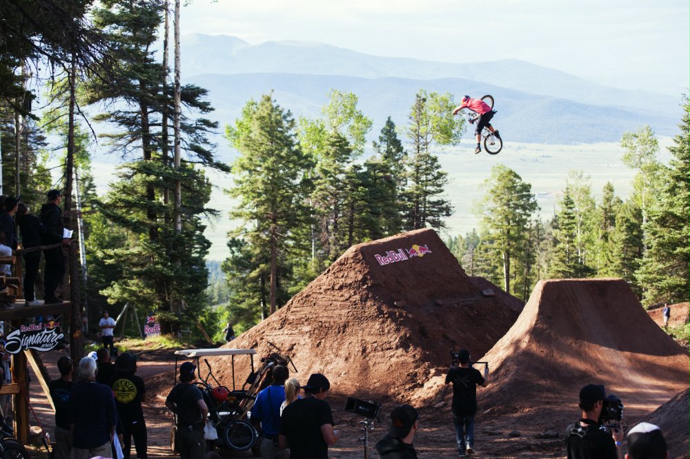 Red-Bull-Dreamline-2013-Hucker-One-Footed-Table
