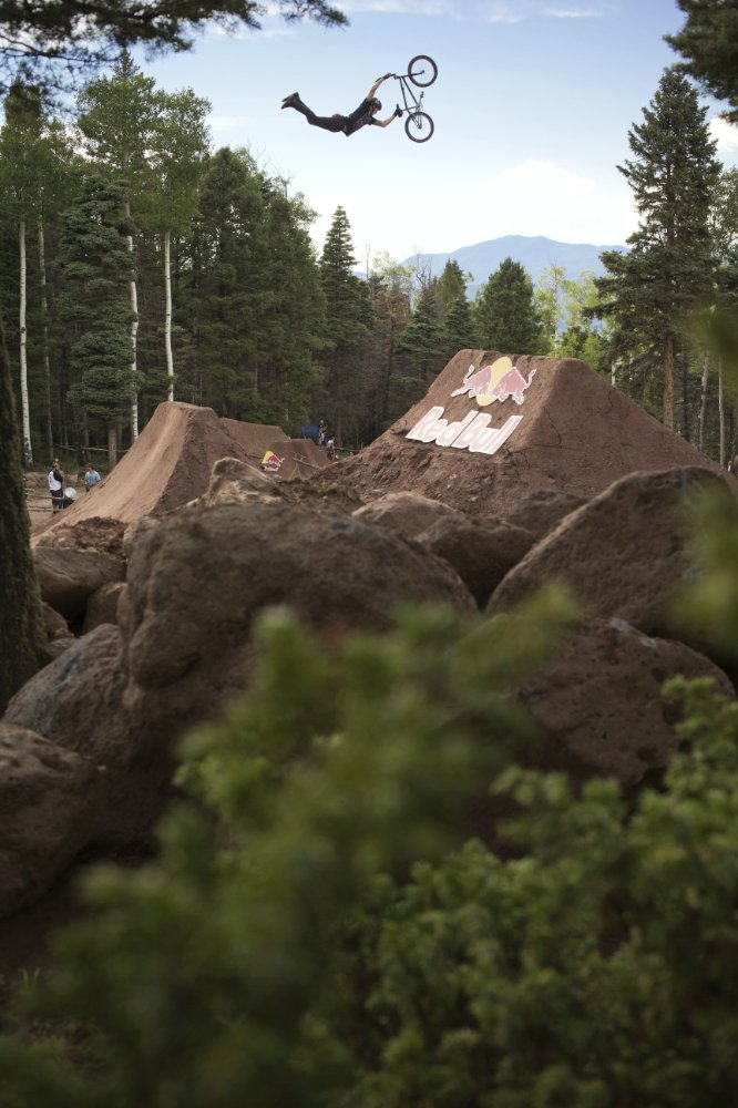 Red-Bull-Dreamline-2013-James-Foster-Superman-Seatgrab