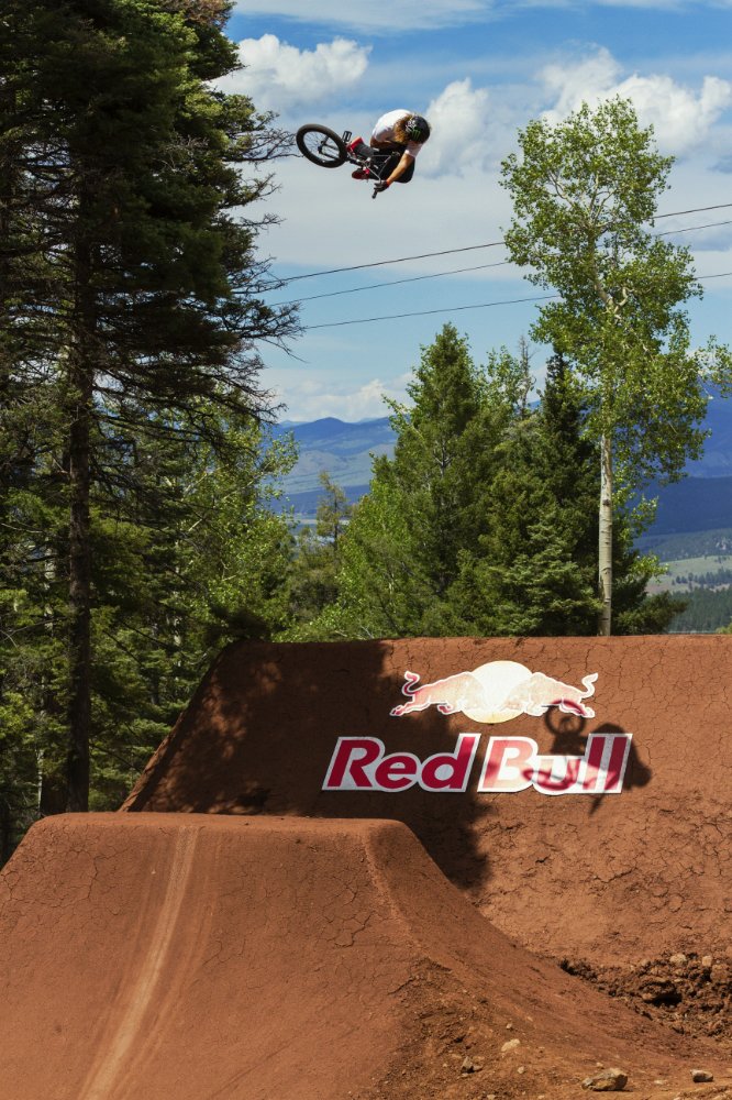 Red-Bull-Dreamline-2013-Pat-Casey-360-Table