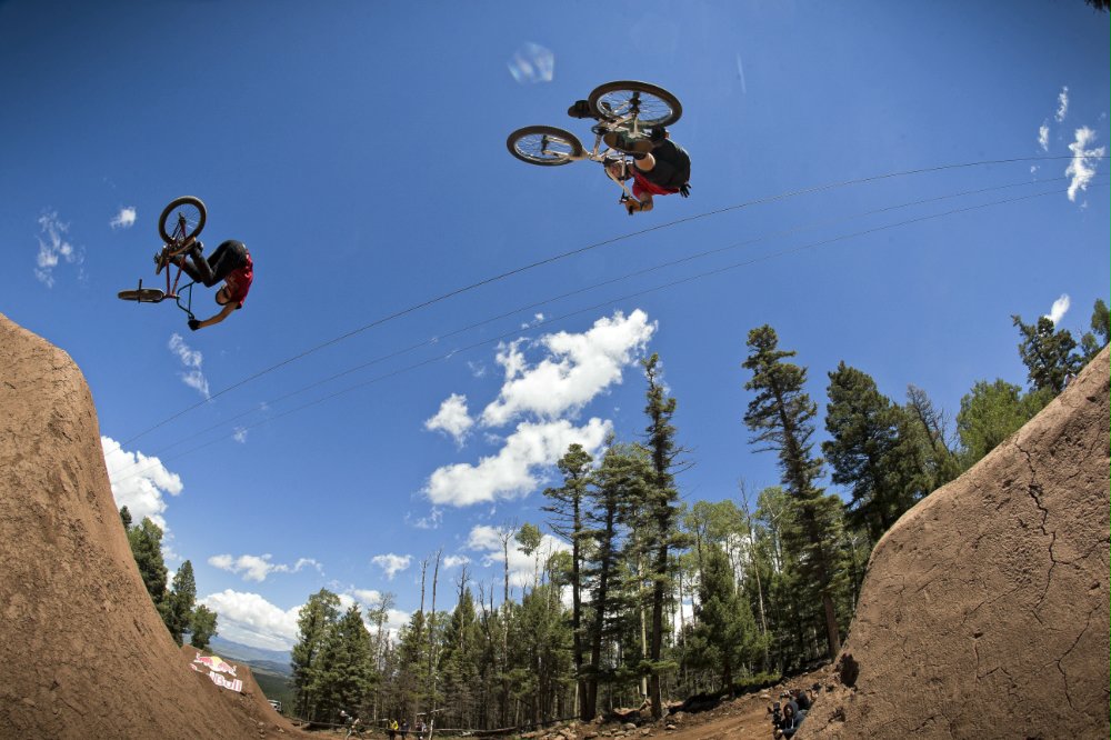 Red-Bull-Dreamline-2013-Train-2